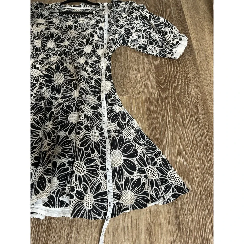 Sandro Audrey Flared Floral Mini Dress Black White Size 40 Short Sleeve V Neck - Picture 7 of 10